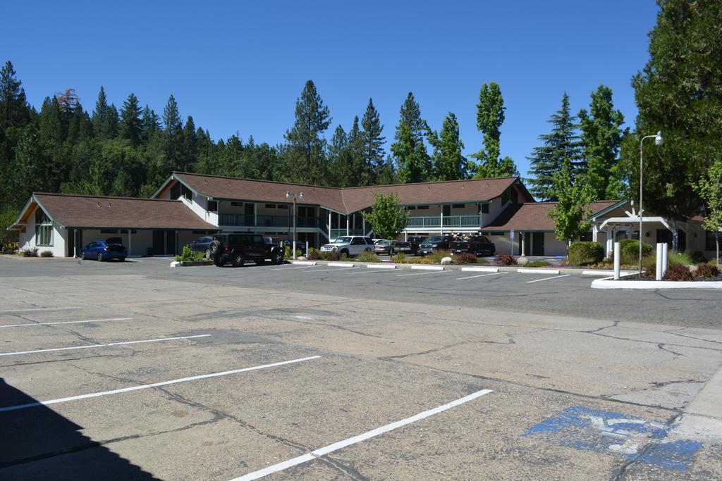 Pioneer Inn & Suites Volcano Экстерьер фото