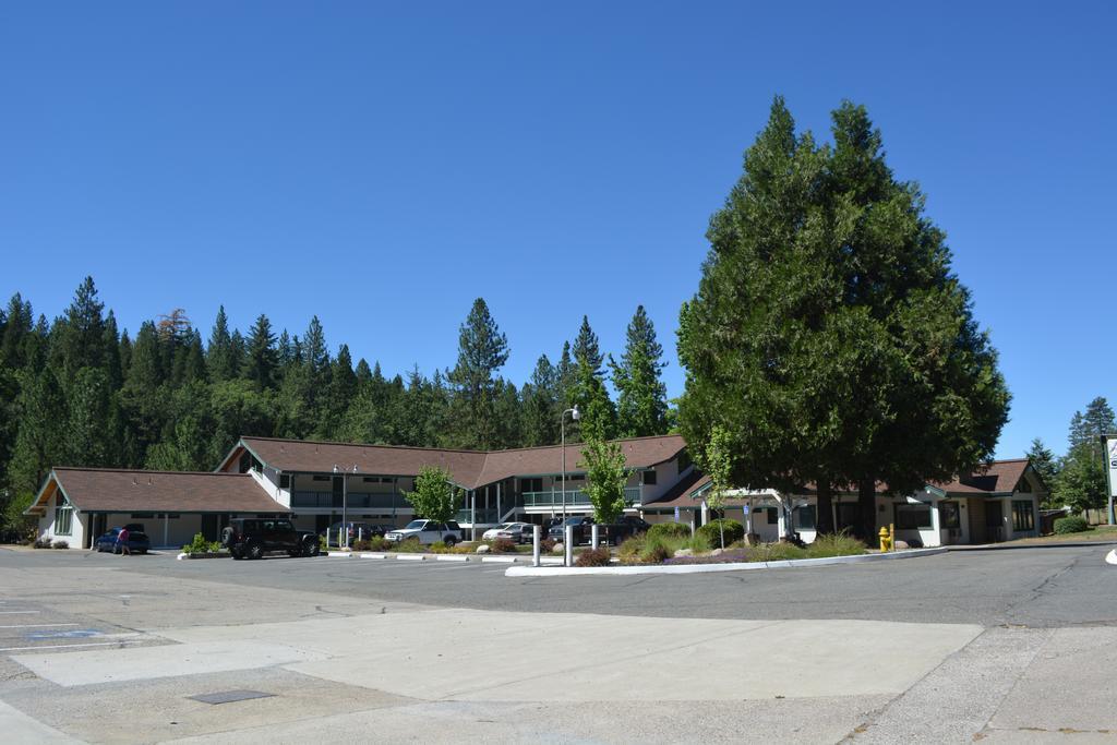 Pioneer Inn & Suites Volcano Экстерьер фото