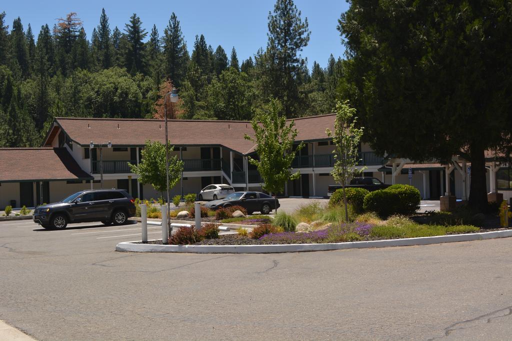 Pioneer Inn & Suites Volcano Экстерьер фото